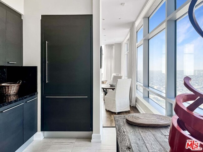 Building Photo - 900 W Olympic Blvd Unit 44B Rental