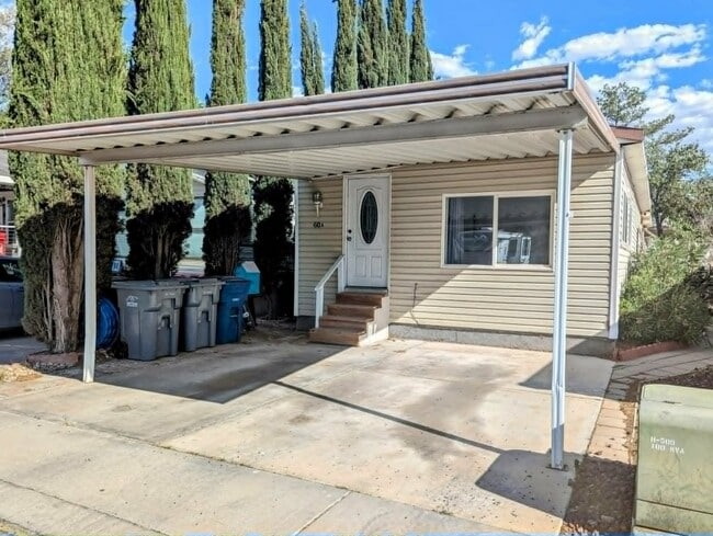 Photo - 4400 W State St