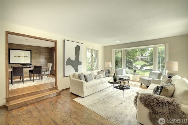 Photo - RARE Find House for Rent in Yarrow Point!