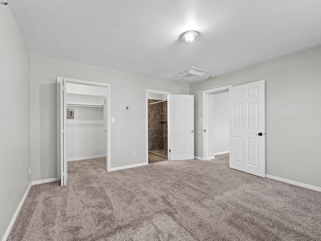 Photo - 106 N Mountain Rd