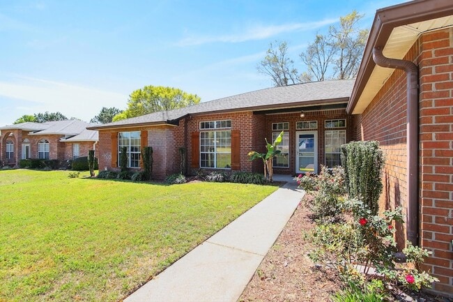 Photo - 1249 Northview Dr