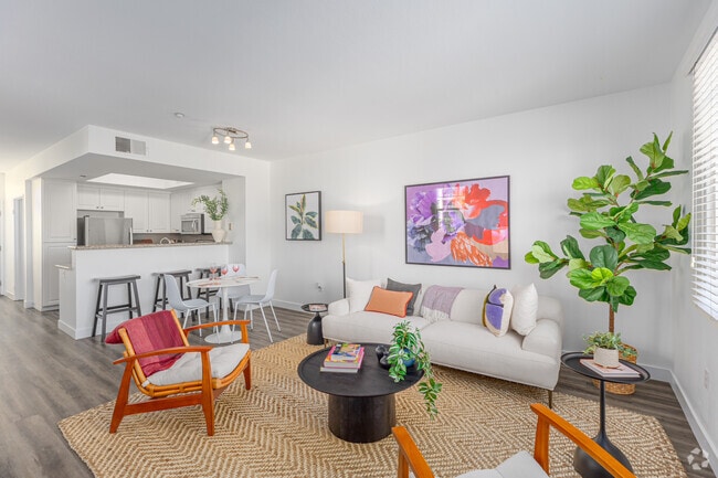 1 habitación, 1,5 baños - 865 pies cuadrados - Sala de estar - GEMA