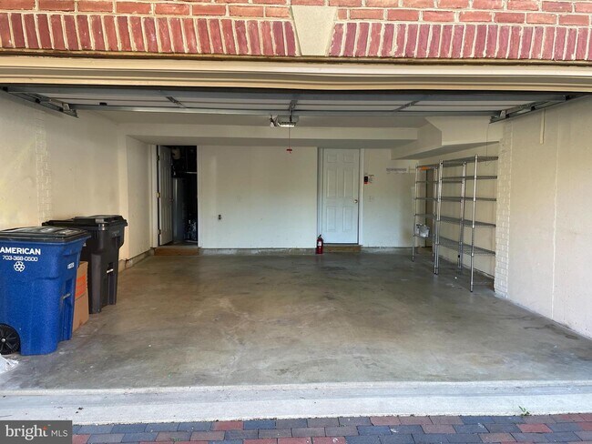 Photo - 1679 Hunting Creek Dr