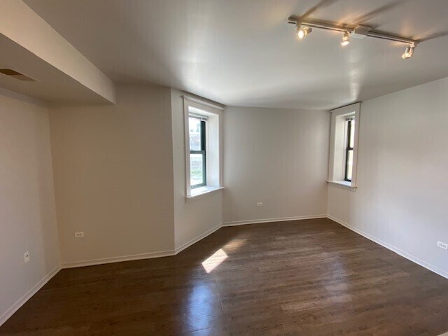 Photo - 30 E Roosevelt Rd