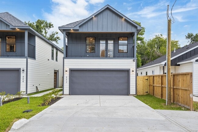 Photo - 882 Prosper St