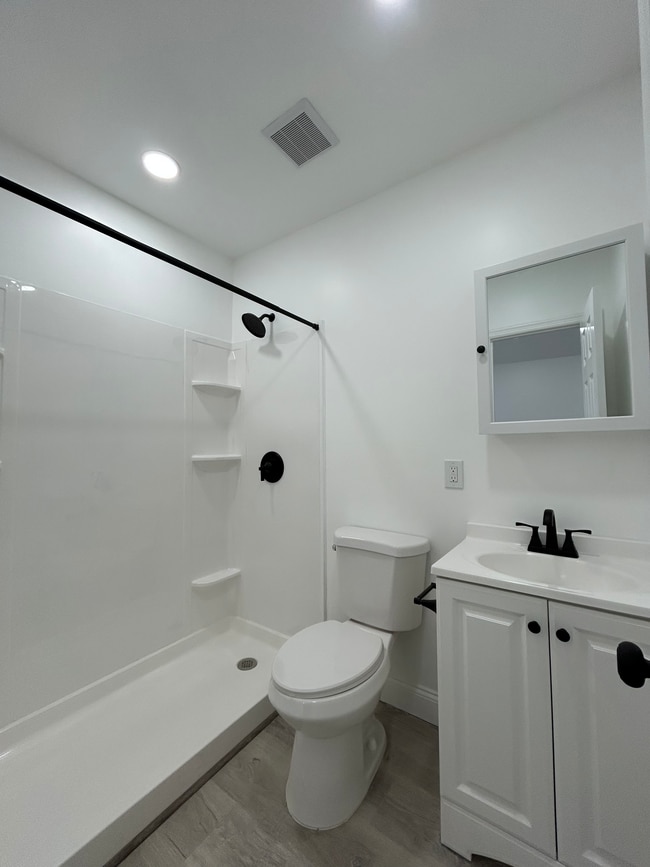 Photo - 343 Town Line Rd Unit East Northport Apartment