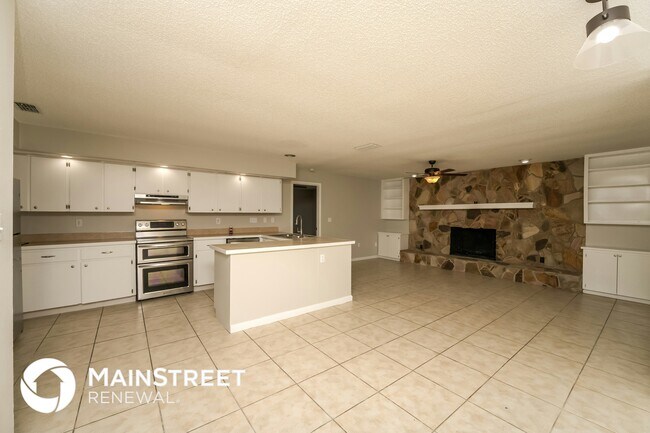 Photo - 2229 Flaming Arrow Dr