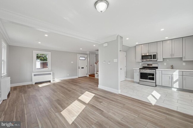 Photo - 1230 MacDade Boulevard House