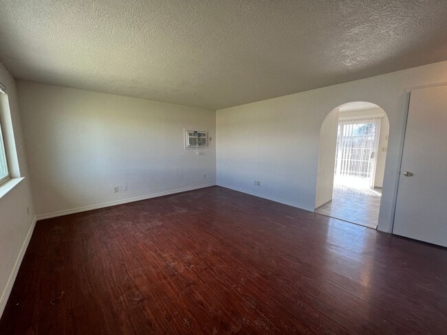 Photo - y111312 Apartment Unit B