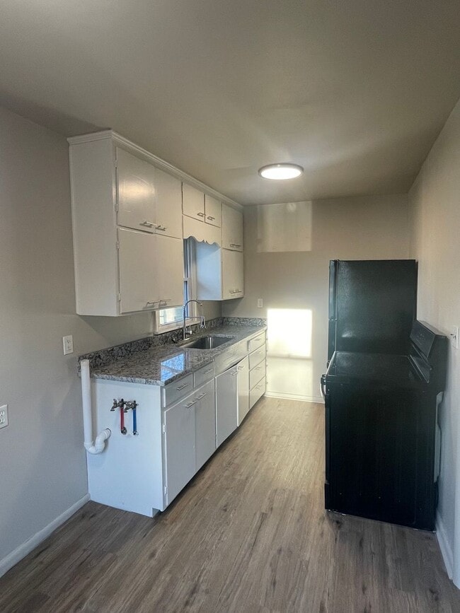 Photo - 1614 B St NW Unit 1614 B St NW