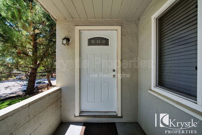 Photo - 505 Laurel St