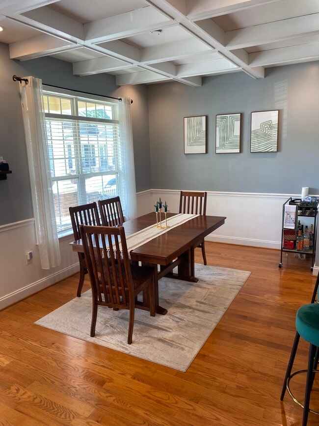 Photo - 1215 Pine St