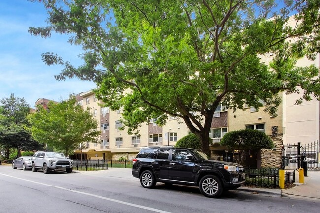 Photo - 420 W Aldine Ave Unit 228