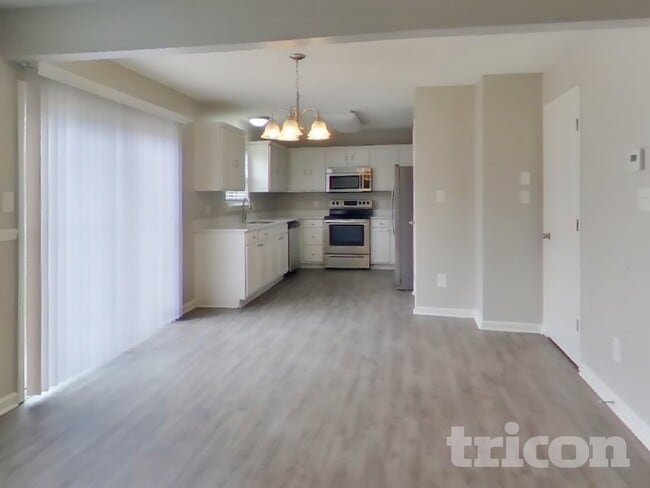 Photo - 5940 Briggs Dr