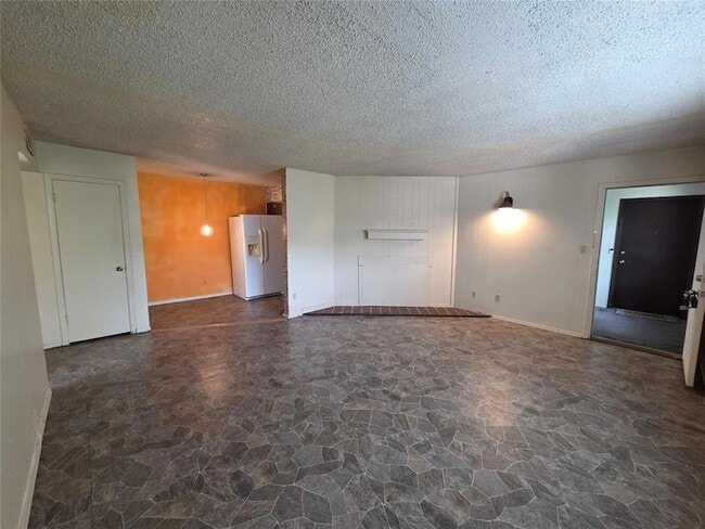 Photo - 401 SE 12th St Unidad 143
