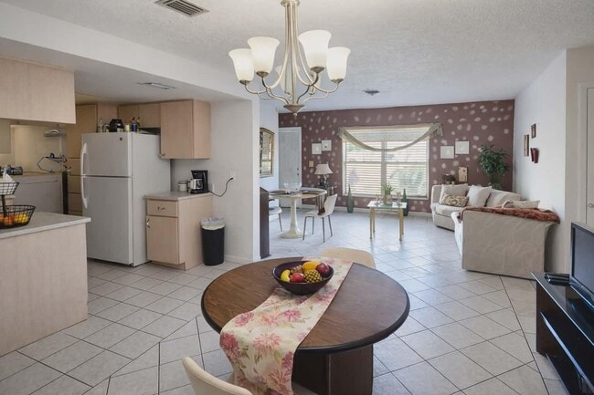 Photo - 218 Olive Ave