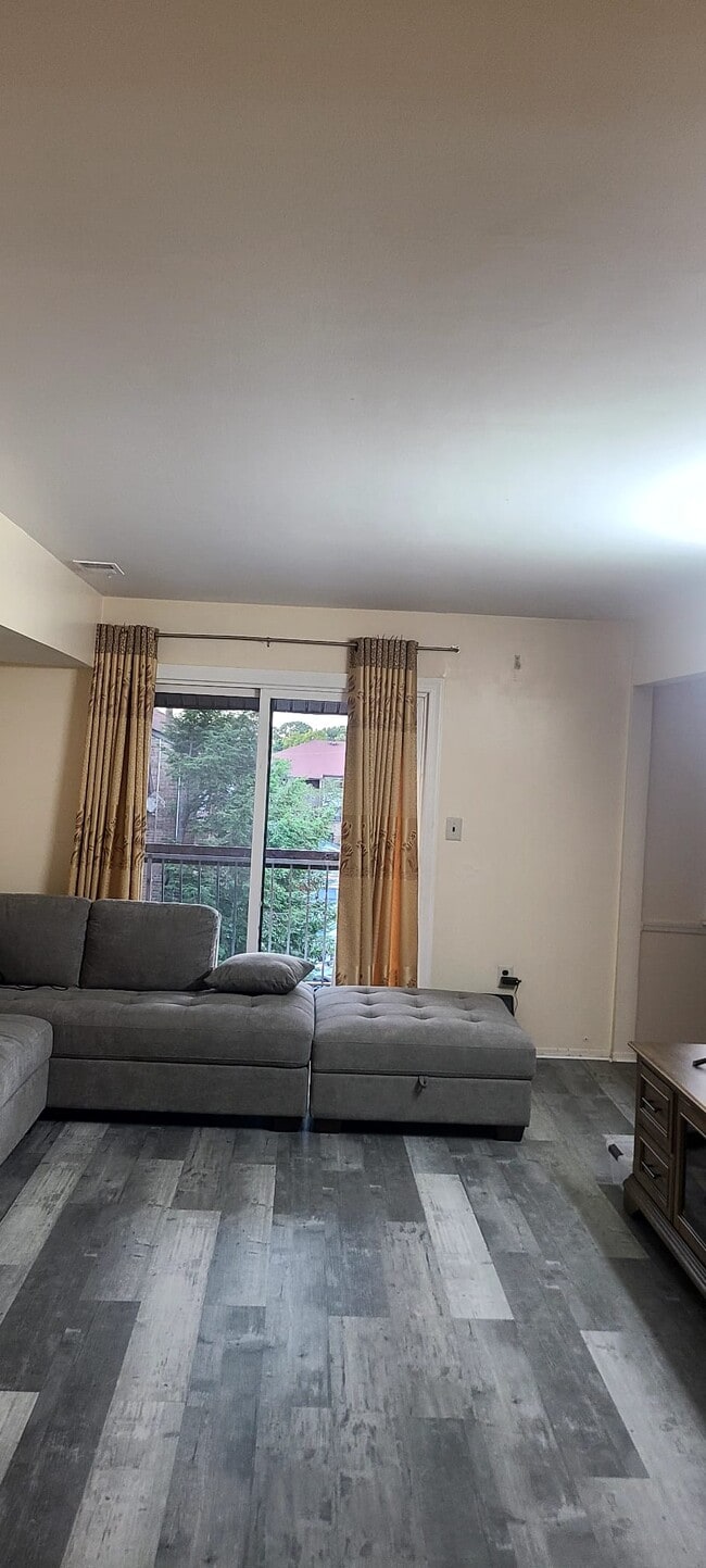 Building Photo - 1535 Raspberry Ct Unit 1535 Raspberry ct, Edison