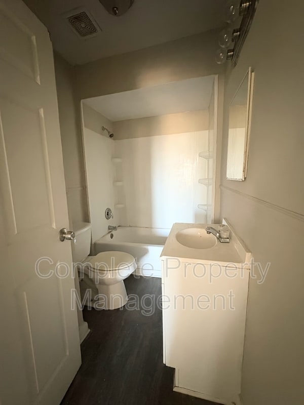 Photo - 512 81st St S