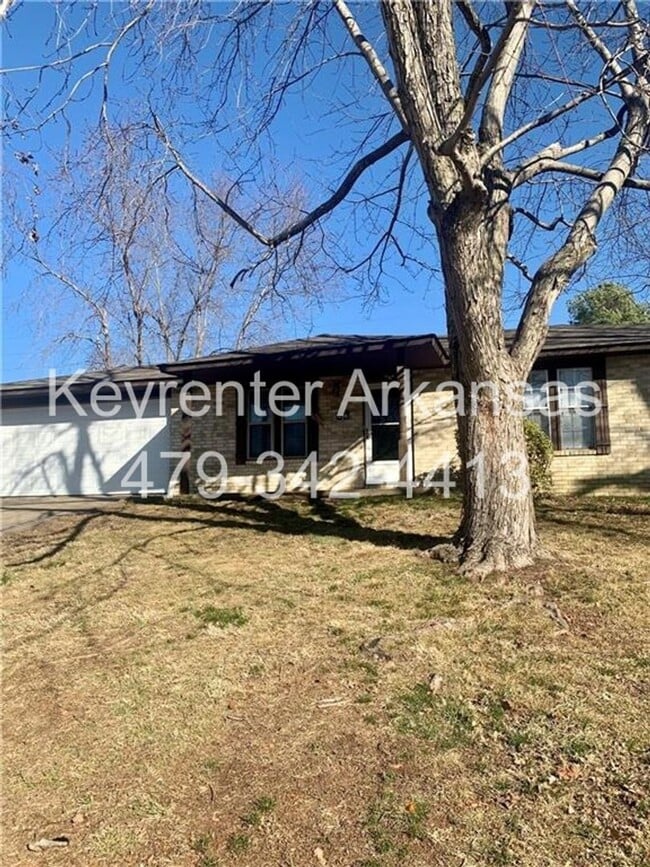 Building Photo - Charming Home with Open Kitchen, Fireplace & 2-Car Garage