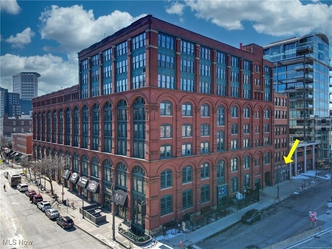 Photo - 635 W Lakeside Ave Unidad 100 A1