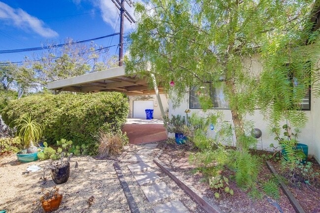 Photo - 4465 Arch St