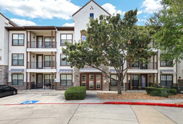 Photo - 923 Vance Jackson Rd Unit 118.7