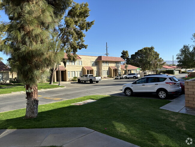 Building Photo - 2-Story, 2-Bedroom Condo Available for Rent Unit #66 Abbot