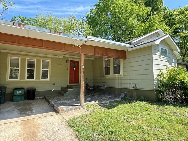 Photo - 628 N Mission Blvd