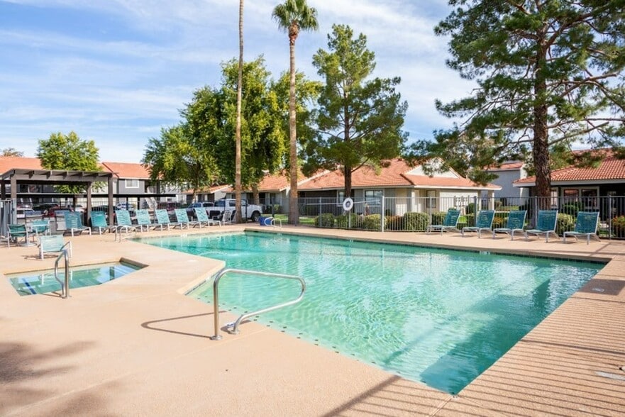 Resort-Style Pool