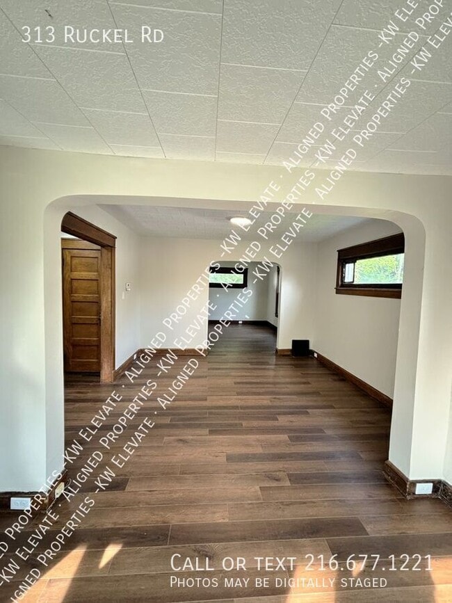 Photo - 313 Ruckel Rd