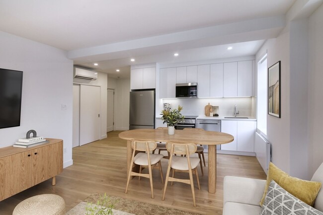 Photo - 4557 Rue Sherbrooke O Unit 107