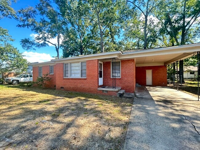Building Photo - 304 W 34th Ave
