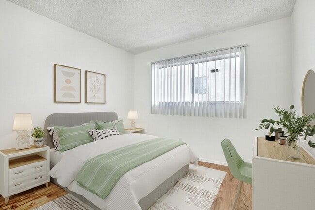 Photo - Dickens Court