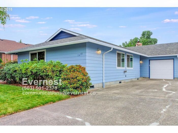Modern 3-Bedroom Home with Stainless Steel... - Modern 3-Bedroom Home with Stainless Steel...
