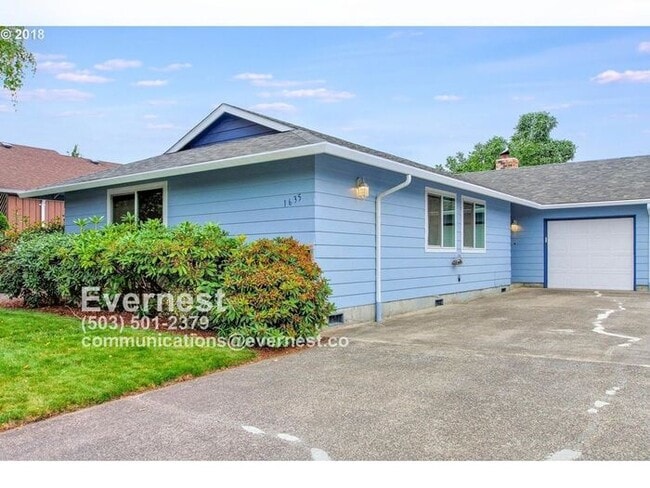 Modern 3-Bedroom Home with Stainless Steel... - Modern 3-Bedroom Home with Stainless Steel...