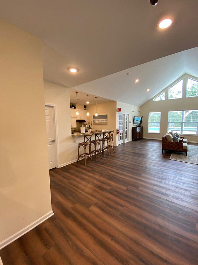 Photo - Sunnybrook Pointe Apartments