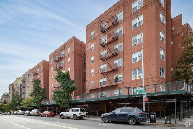 Photo - 100 Park Terrace West