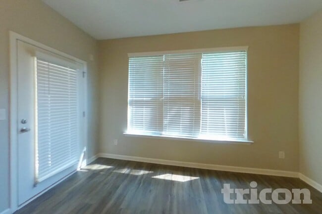 Photo - 2300 Shady Dr