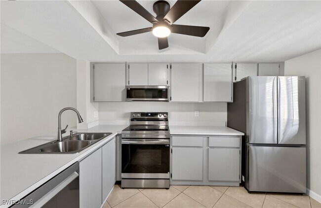 Photo - 144 Cypress Way E Unit 701