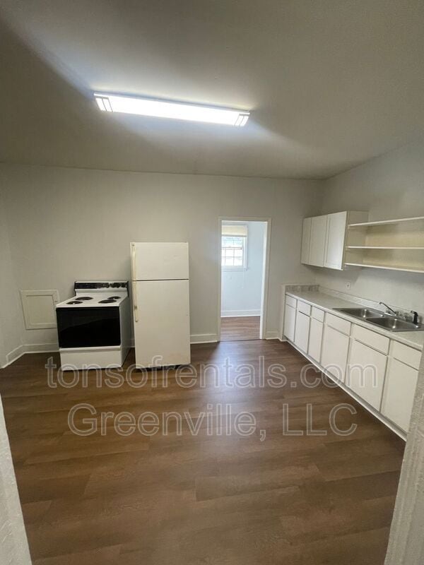 Photo - 346 Carney St