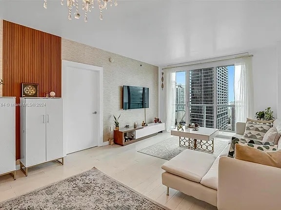 500 Brickell Ave Unit 2108