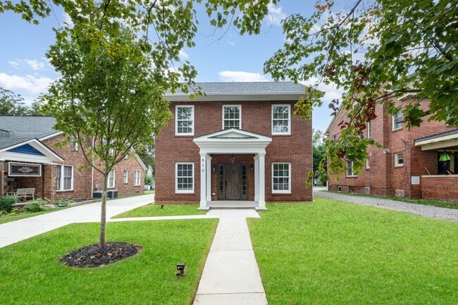 Photo - 816 Walnut Ave