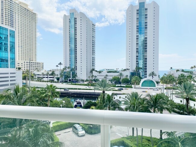 Photo - 16400 Collins Ave