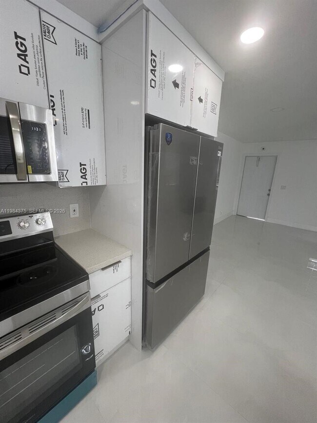 Photo - 361 NW 16th St