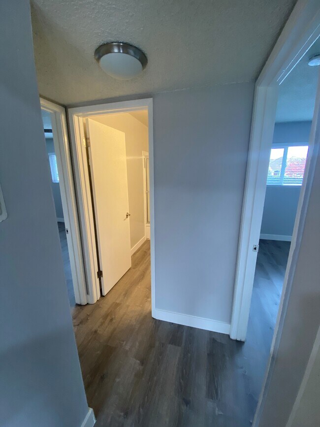 Photo - Lawrence Arms Apartments