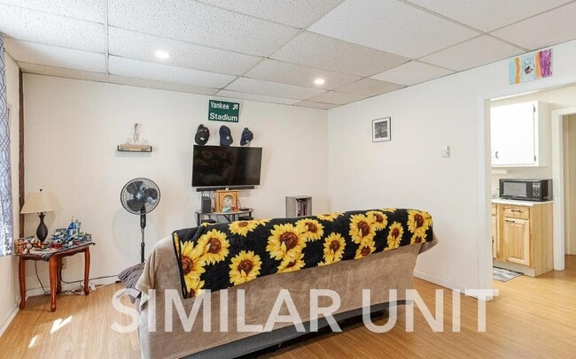 Photo - 6 Old North Main St