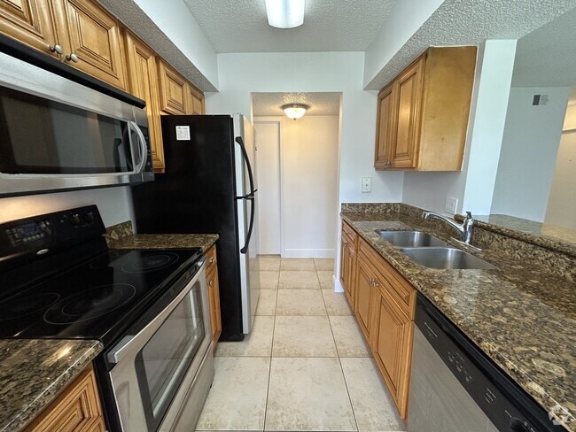 Building Photo - 5760 Rock Island Rd Rental