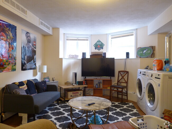 Building Photo - 159 Coolidge St Unit 7 Rental