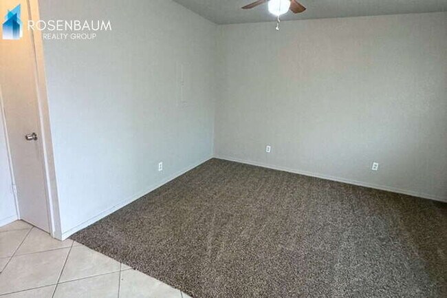 Photo - 1702 W Shangri La Rd Unit 2