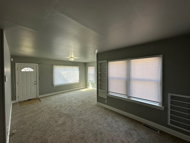 Photo - 607 S Santa Fe Ave